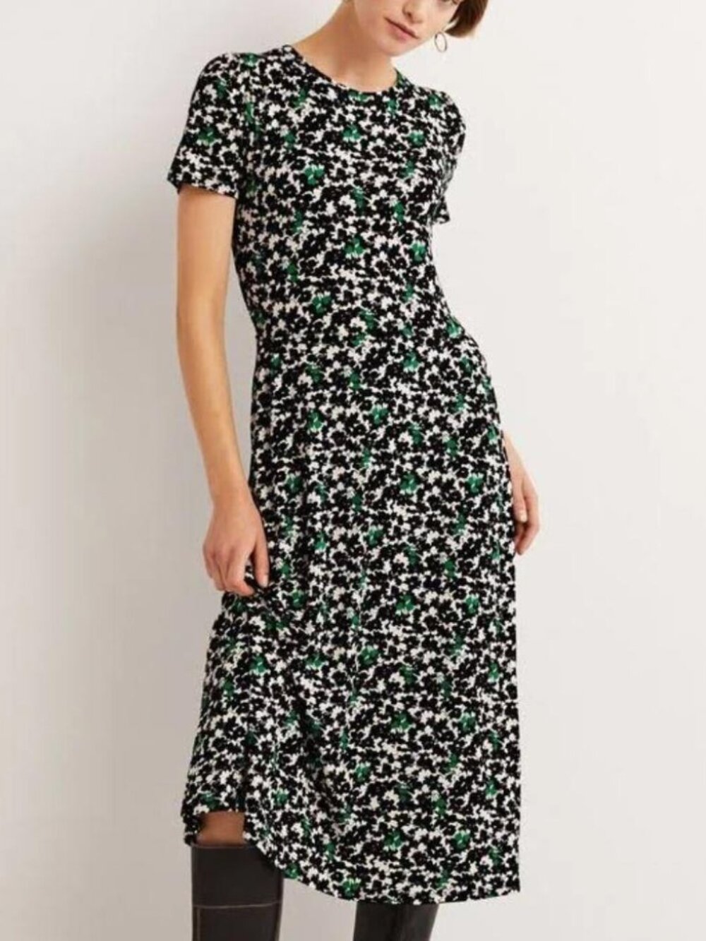 Boden Lucinda stretch jersey midi dress black white & green floral cottagecore